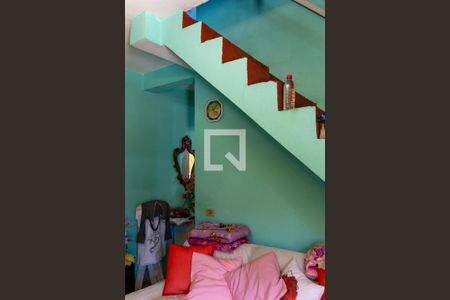 Sala de casa à venda com 3 quartos, 130m² em São Pedro, Osasco