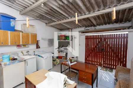 Casa à venda com 250m², 5 quartos e 2 vagas Casa à venda com 250m², 5 quartos e 2 vagasÁrea de Serviço/Garagem