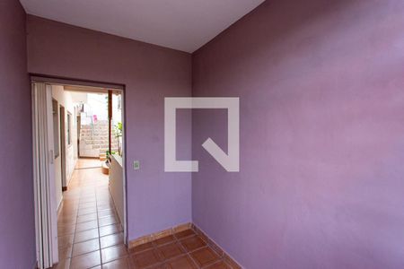 Casa à venda com 300m², 3 quartos e 4 vagas Casa à venda com 300m², 3 quartos e 4 vagasHall