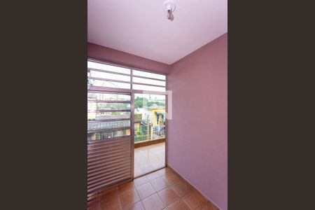 Casa à venda com 300m², 3 quartos e 4 vagas Casa à venda com 300m², 3 quartos e 4 vagasHall