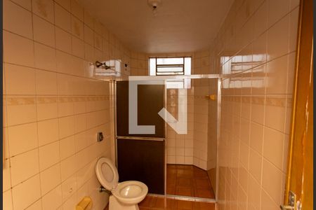 Casa à venda com 300m², 3 quartos e 4 vagas Casa à venda com 300m², 3 quartos e 4 vagasBanheiro