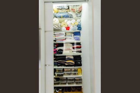 Apartamento para alugar com 75m², 2 quartos e 1 vagaCloset