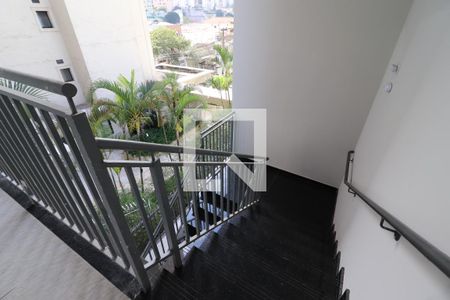 Apartamento para alugar com 30m², 1 quarto e sem vagaEscada