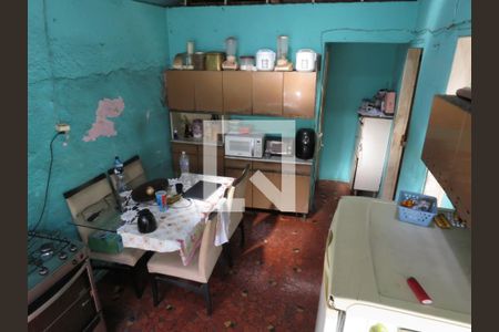 Casa à venda com 250m², 2 quartos e 2 vagasCozinha