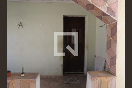 Casa à venda com 250m², 2 quartos e 2 vagasEntrada