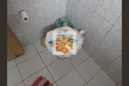 Casa à venda com 250m², 2 quartos e 2 vagasBanheiro - Privada