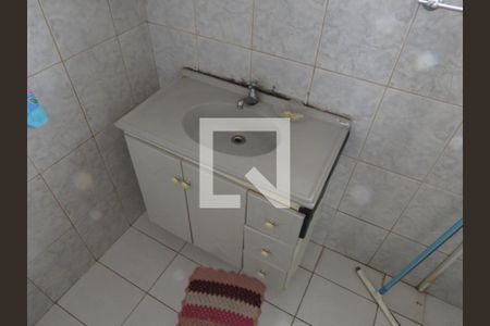 Casa à venda com 250m², 2 quartos e 2 vagasBanheiro - Pia