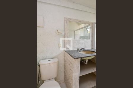 Banheiro de casa para alugar com 1 quarto, 70m² em Vila Progresso, Niterói