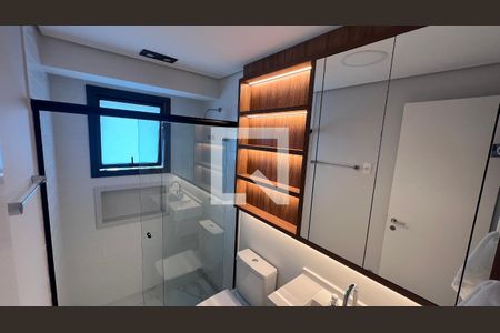 Apartamento para alugar com 70m², 2 quartos e 1 vaga Apartamento para alugar com 70m², 2 quartos e 1 vagaBanheiro da Suíte 1