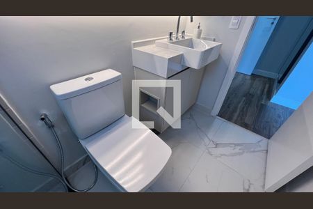 Apartamento para alugar com 70m², 2 quartos e 1 vaga Apartamento para alugar com 70m², 2 quartos e 1 vagaBanheiro da Suíte 1