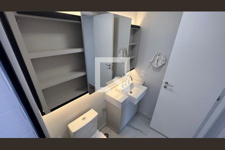 Apartamento para alugar com 70m², 2 quartos e 1 vaga Apartamento para alugar com 70m², 2 quartos e 1 vagaBanheiro da Suíte 2