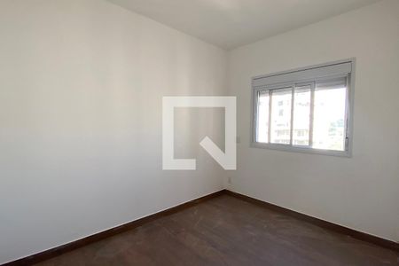 Quarto 2 de apartamento para alugar com 2 quartos, 52m² em Alphaville Empresarial, Barueri