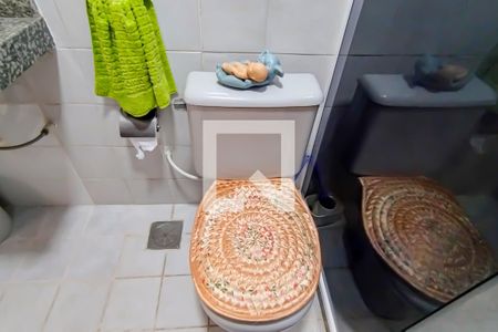 Casa de condomínio à venda com 290m², 4 quartos e 2 vagasbanheiro 2º andar