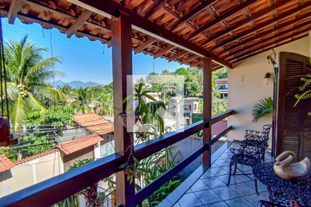 Casa de condomínio à venda com 290m², 4 quartos e 2 vagasvaranda 2º andar