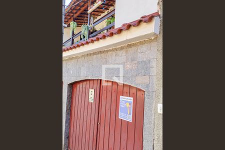 Casa de condomínio à venda com 290m², 4 quartos e 2 vagasplaquinha