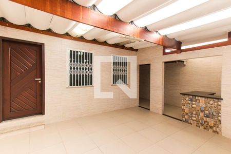 Casa à venda com 99m², 2 quartos e 2 vagasGaragem