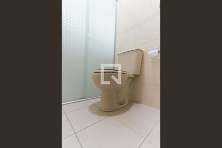 Casa à venda com 99m², 2 quartos e 2 vagasBanheiro da Suíte 1