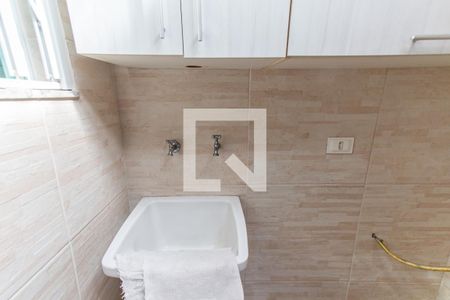 Casa à venda com 99m², 2 quartos e 2 vagasÁrea de Serviço