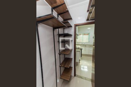 Casa à venda com 99m², 2 quartos e 2 vagasCozinha - Despensa 