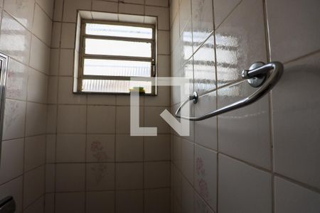 Casa para alugar com 150m², 3 quartos e 2 vagasBanheiro - detalhes