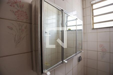 Casa para alugar com 150m², 3 quartos e 2 vagasBanheiro - detalhes