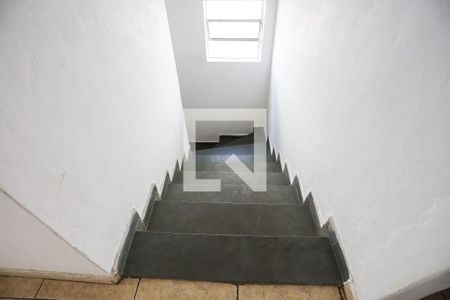 Casa para alugar com 150m², 3 quartos e 2 vagasEscada