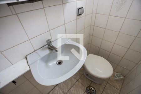 Casa para alugar com 150m², 3 quartos e 2 vagasBanheiro - detalhes