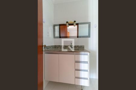 Apartamento à venda com 180m², 3 quartos e 1 vagaBanheiro da Suíte