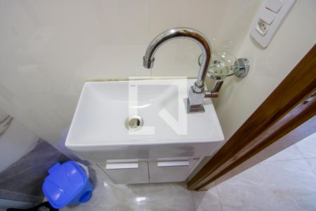 Lavabo de apartamento para alugar com 2 quartos, 80m² em Jardim Stella, Santo André
