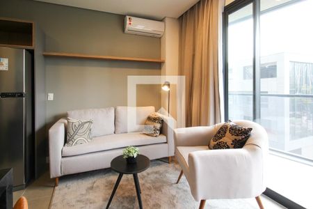 Sala de kitnet/studio para alugar com 1 quarto, 44m² em Vila Olímpia, São Paulo