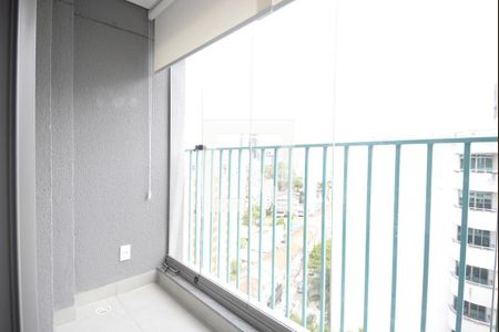 Varanda de kitnet/studio para alugar com 1 quarto, 26m² em Liberdade, São Paulo