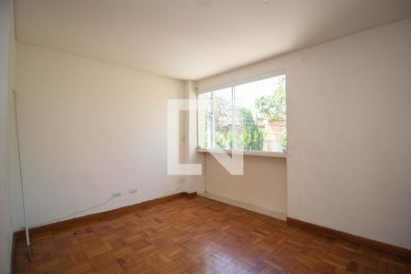 Sala de casa à venda com 4 quartos, 200m² em Parque São Domingos, São Paulo