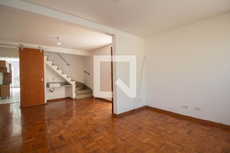 Sala de casa à venda com 4 quartos, 200m² em Parque São Domingos, São Paulo