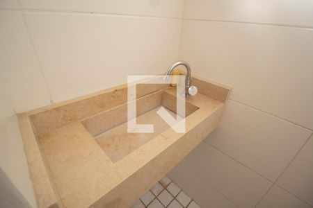Casa à venda com 200m², 4 quartos e 2 vagasBanheiro da Suíte 1