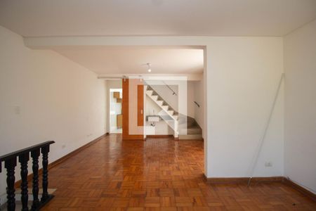 Sala de casa à venda com 4 quartos, 200m² em Parque São Domingos, São Paulo