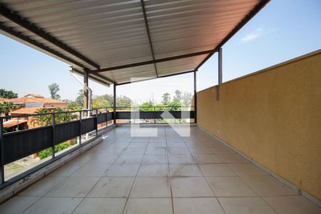 Casa à venda com 200m², 4 quartos e 2 vagasTerraço