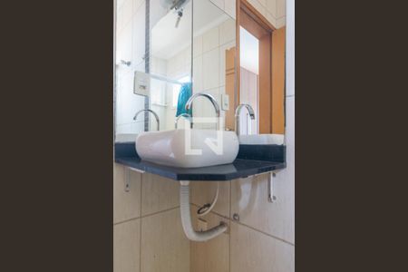 Banheiro da Suite de apartamento à venda com 2 quartos, 74m² em Vila Pires, Santo André
