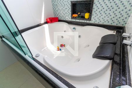 Casa para alugar com 257m², 3 quartos e 5 vagasBanheiro da Suíte 2