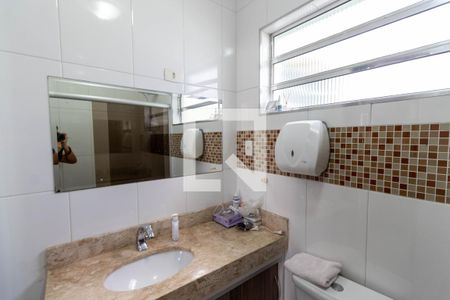 Casa para alugar com 257m², 3 quartos e 5 vagasBanheiro 4