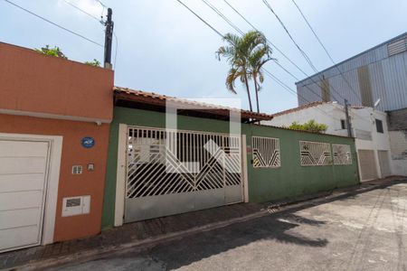 Casa para alugar com 257m², 3 quartos e 5 vagasFachada