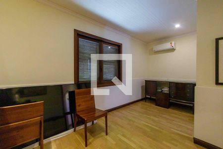 Casa de condomínio para alugar com 902m², 5 quartos e 6 vagas Casa de condomínio para alugar com 902m², 5 quartos e 6 vagasSuíte 4