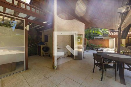 Casa de condomínio para alugar com 902m², 5 quartos e 6 vagas Casa de condomínio para alugar com 902m², 5 quartos e 6 vagasQuintal Churrasqueira