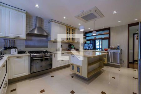 Casa de condomínio para alugar com 902m², 5 quartos e 6 vagas Casa de condomínio para alugar com 902m², 5 quartos e 6 vagasCozinha