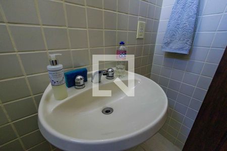 Casa de condomínio para alugar com 902m², 5 quartos e 6 vagas Casa de condomínio para alugar com 902m², 5 quartos e 6 vagasBanheiro Suíte 4