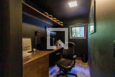 Casa de condomínio para alugar com 902m², 5 quartos e 6 vagas Casa de condomínio para alugar com 902m², 5 quartos e 6 vagasEscritório 2