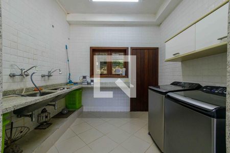 Casa de condomínio para alugar com 902m², 5 quartos e 6 vagas Casa de condomínio para alugar com 902m², 5 quartos e 6 vagasÁrea de Serviço
