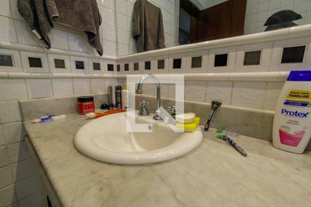 Casa de condomínio para alugar com 902m², 5 quartos e 6 vagas Casa de condomínio para alugar com 902m², 5 quartos e 6 vagasBanheiro