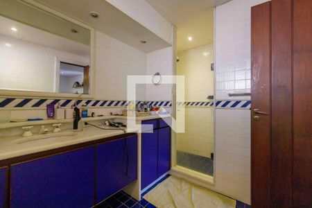 Casa de condomínio para alugar com 902m², 5 quartos e 6 vagas Casa de condomínio para alugar com 902m², 5 quartos e 6 vagasBanheiro Suíte 3