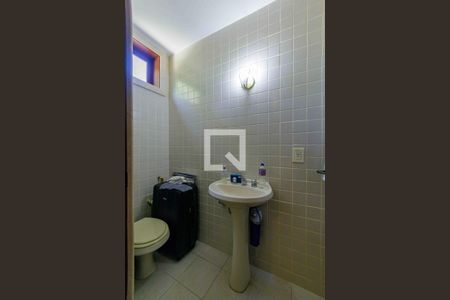 Casa de condomínio para alugar com 902m², 5 quartos e 6 vagas Casa de condomínio para alugar com 902m², 5 quartos e 6 vagasBanheiro Suíte 4