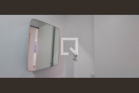 Apartamento para alugar com 47m², 2 quartos e 1 vaga Apartamento para alugar com 47m², 2 quartos e 1 vagaBanheiro - espelho